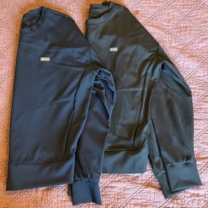 Figs Cornelia FORMx Crews - Black and Navy - size S